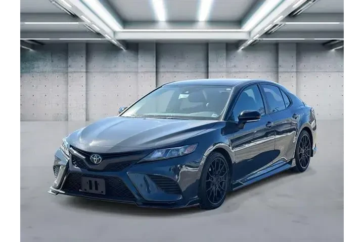 $34054 : Toyota Camry 2023 XSE V6 4dr image 1