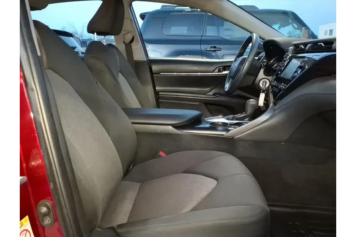 $15928 : Toyota Camry 2019 SE 4dr Sed image 5