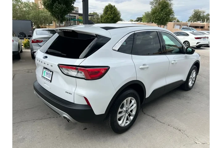 $19950 : 2022 Escape SE AWD image 5