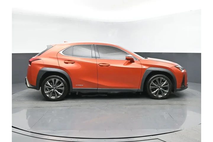 $17526 : Lexus UX 250h 2019 AWD 4dr C image 2
