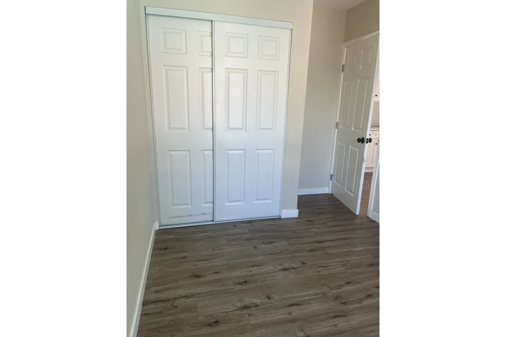$1800 : Rento image 5