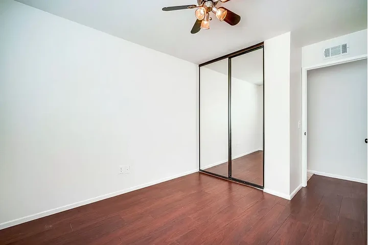 $1250 : Amplia casa disponible image 1