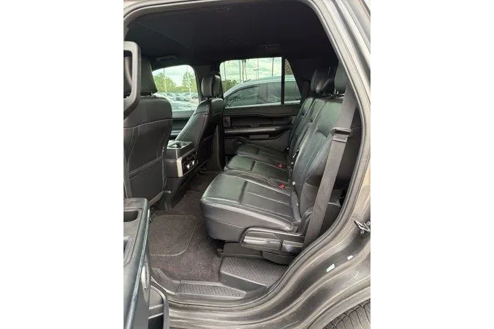 $26026 : Ford Expedition 2019 4x4 XLT image 3