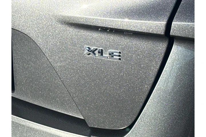 $24755 : Toyota Prius Prime 2022 LE 4 image 7