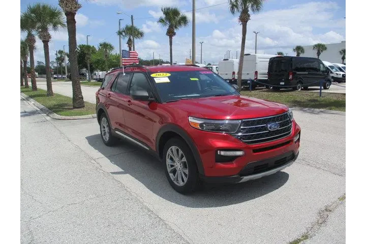 $28995 : Ford Explorer 2022 AWD XLT 4 image 1