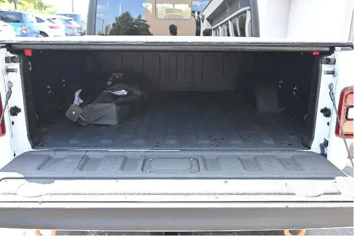 $37988 : Jeep Gladiator 2021 4x4 Moja image 5