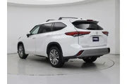 $37998 : Toyota Highlander 2023 Plati thumbnail