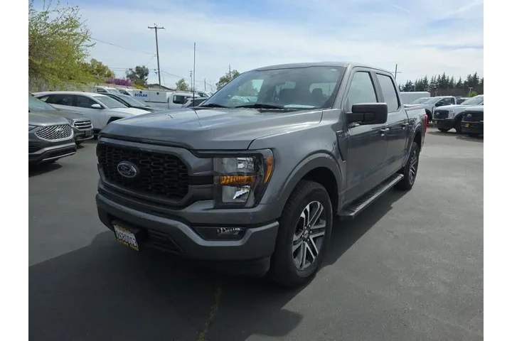 $38357 : Ford F-150 2023 4x2 XL 4dr S image 1