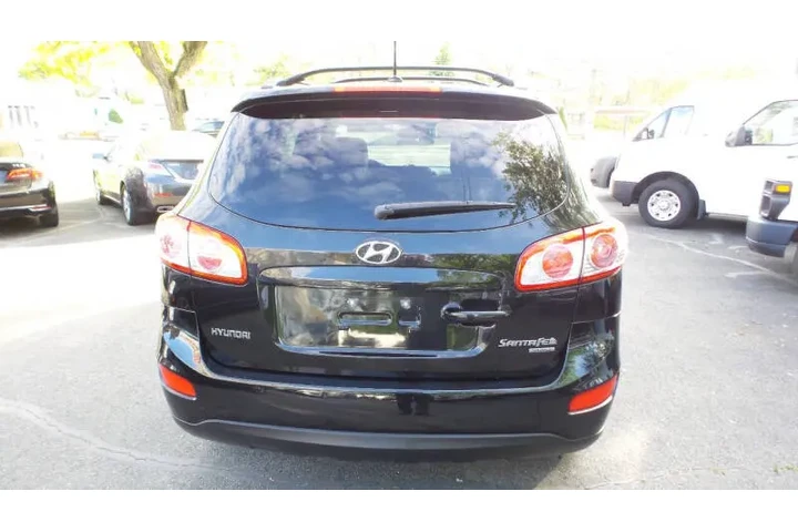 $7900 : 2011 Santa Fe SE image 9