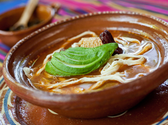 Cómo preparar un rico caldo tlalpeño