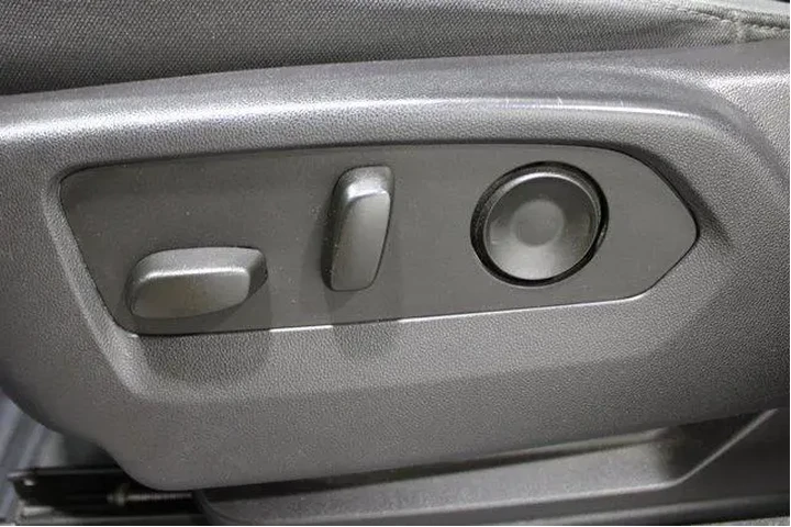 $28915 : Chevrolet Silverado 1500 202 image 4