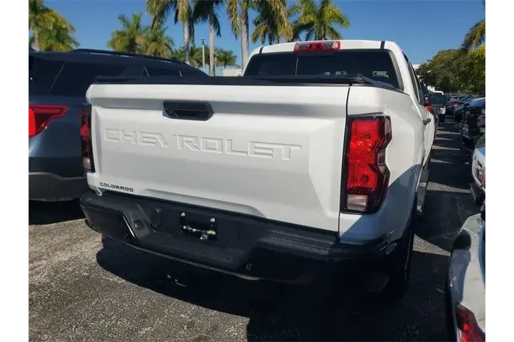 $27990 : Chevrolet Colorado 2025 4x2 image 4