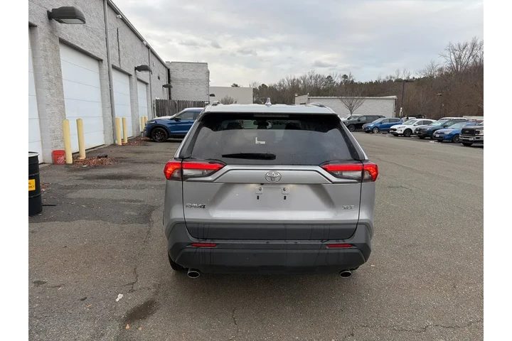 $25500 : Toyota RAV4 2024 XLE 4dr SUV image 8