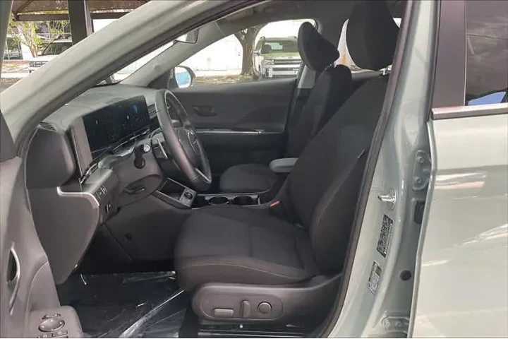$24987 : Hyundai KONA Electric 2024 S image 7