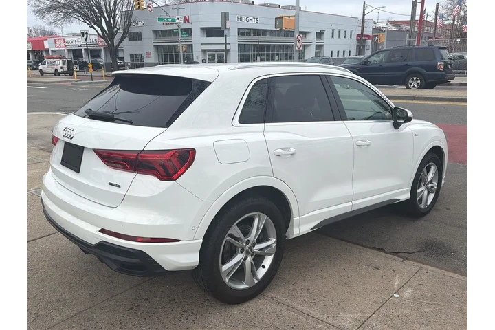 $21977 : Audi Q3 2020 AWD quattro S l image 6
