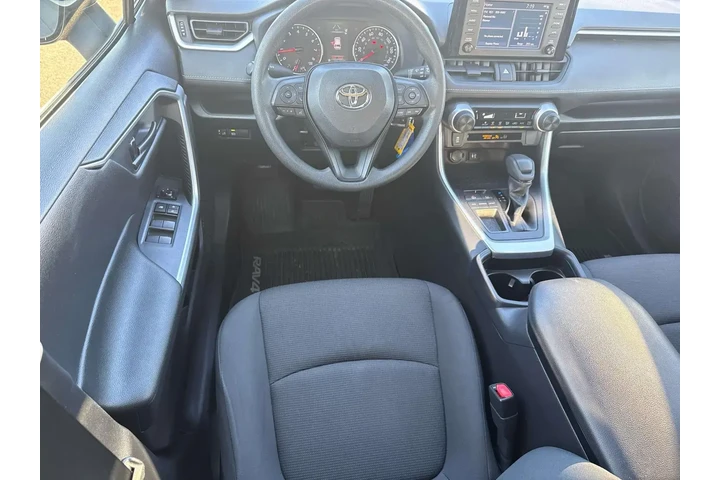 $24850 : Toyota RAV4 2019 LE 4dr SUV image 9
