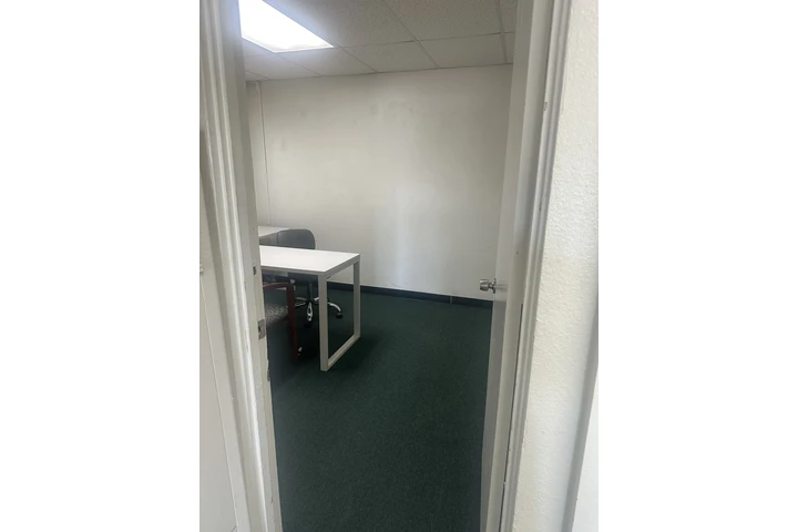$600 : ESPACIO PRIVADO EN OFICINA image 2