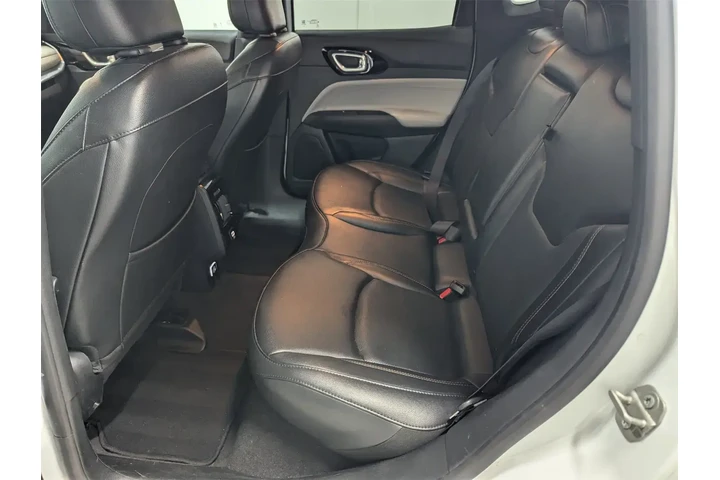 $24397 : Jeep Compass 2023 4x4 Limite image 9