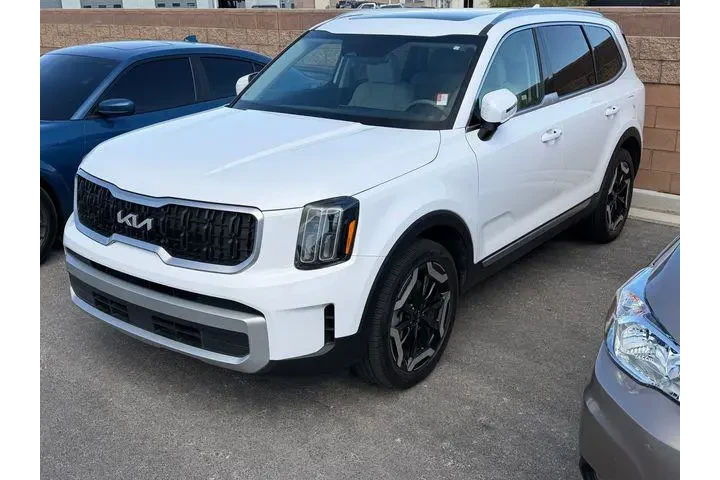 $33930 : Kia Telluride 2024 EX 4dr SU image 2