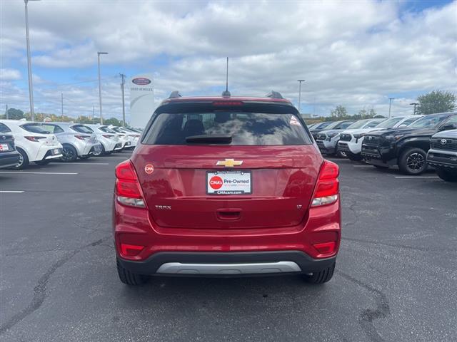 $14977 : PRE-OWNED 2020 CHEVROLET TRAX image 6