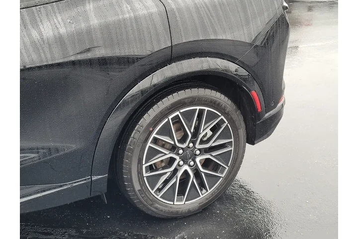 $32997 : Ford Mustang Mach-E 2024 AWD image 10