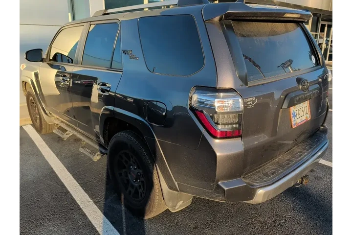 $30000 : Toyota 4Runner 2018 4x4 SR5 image 5
