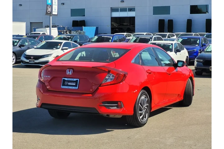 $19988 : Honda Civic 2017 LX 4dr Seda image 5