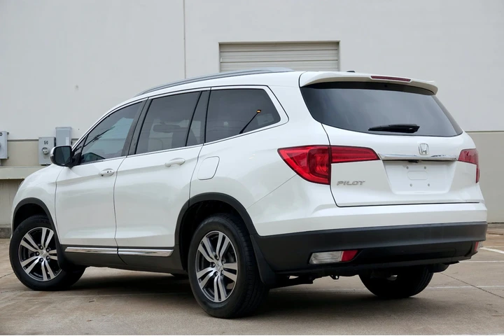 $13996 : 2017 Pilot EX-L image 4