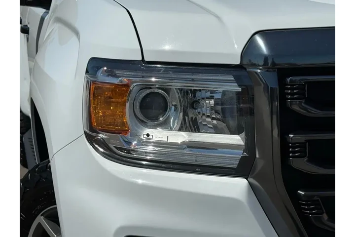 $31989 : GMC Canyon 2022 4x4 AT4 4dr image 3