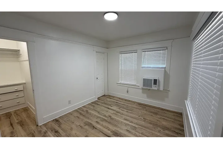 $1195 : Santa Ana Renta image 6