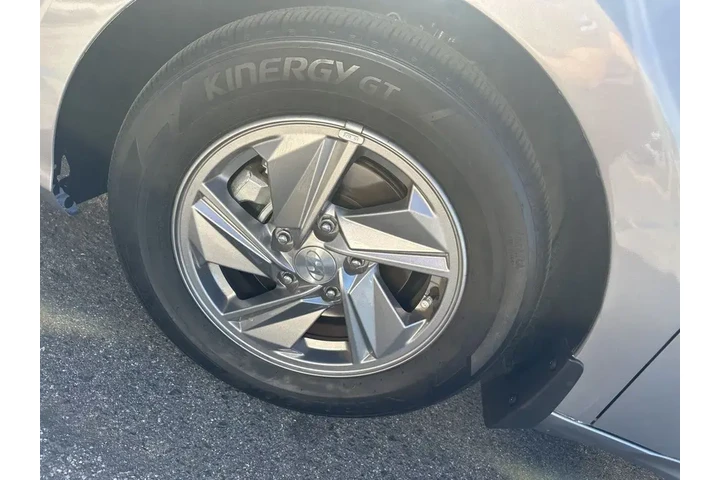 $19500 : Hyundai ELANTRA 2024 SE 4dr image 6