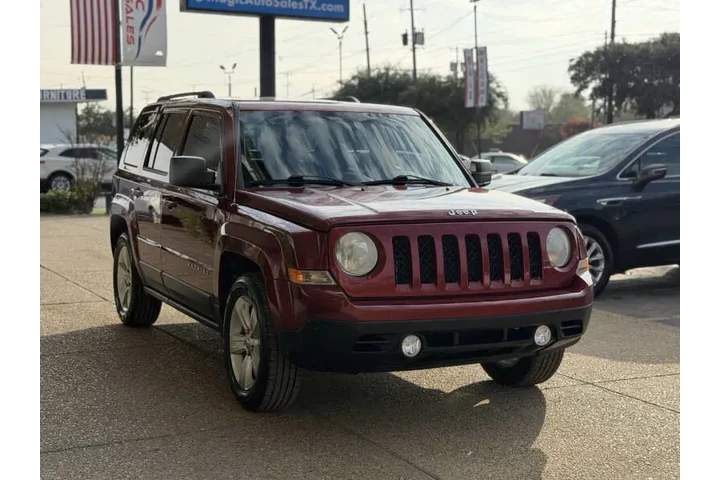 $11999 : 2014 Patriot High Altitude Ed image 4