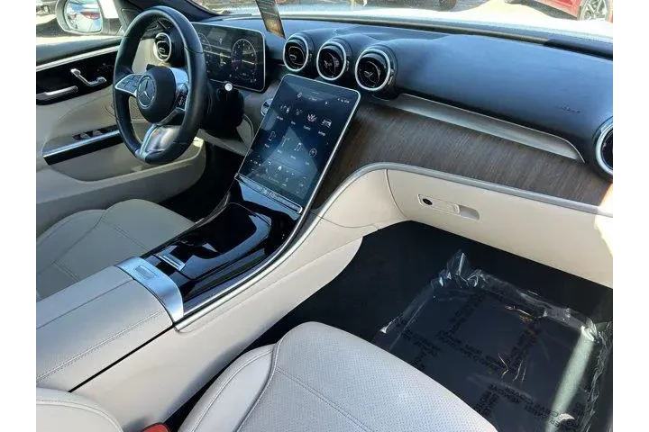 $29699 : Mercedes-Benz C-Class 2022 C image 8