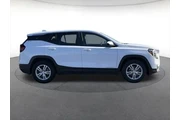 $21688 : GMC Terrain 2024 SLE 4dr SUV thumbnail