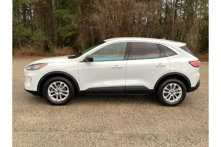 $15911 : Ford Escape 2022 AWD SE 4dr image 6