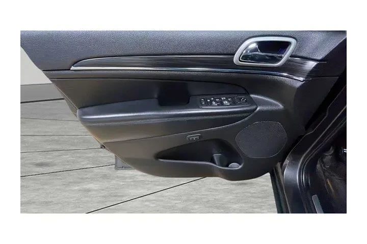 $22990 : Jeep Grand Cherokee 2020 4x4 image 9