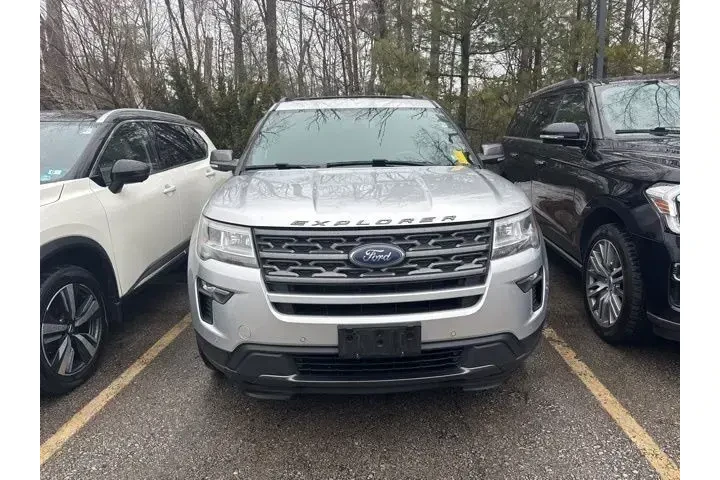 $14883 : Ford Explorer 2018 AWD XLT 4 image 2