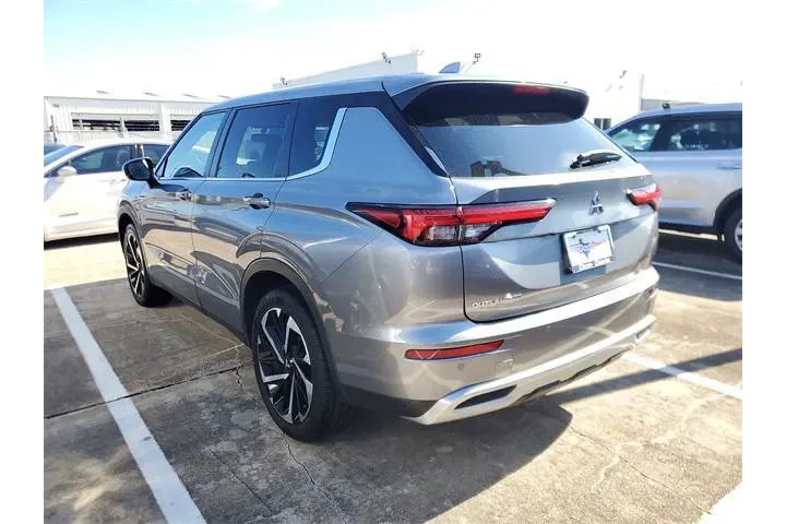 $22988 : Mitsubishi Outlander 2024 AW image 7