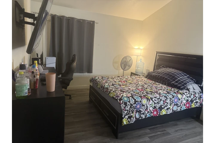 $123456789 : Cuarto en renta bell gardens image 2