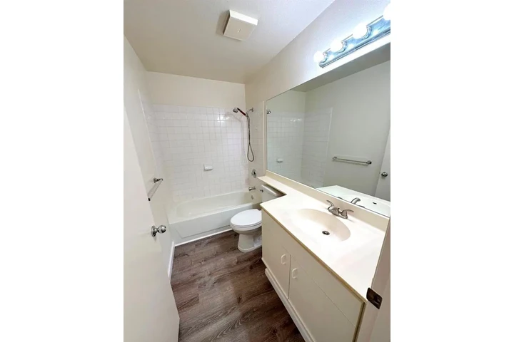 $1100 : Impresionante casa en Pacifica image 3