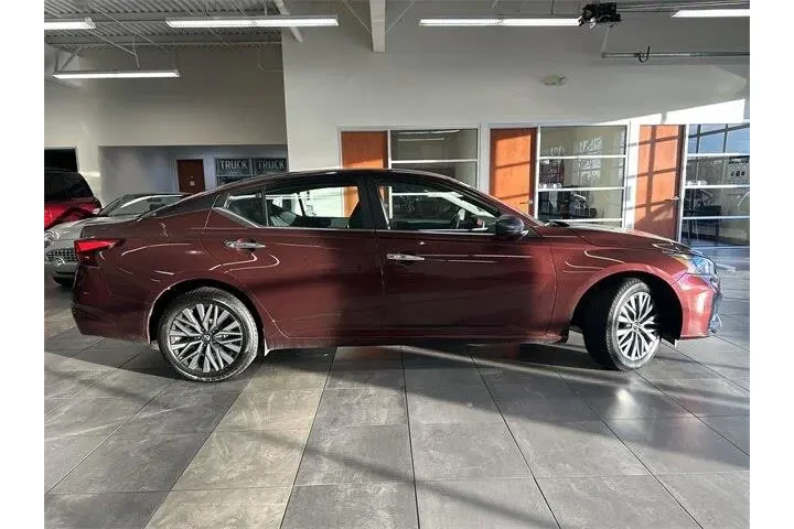 $22000 : Nissan Altima 2024 AWD 2.5 S image 9