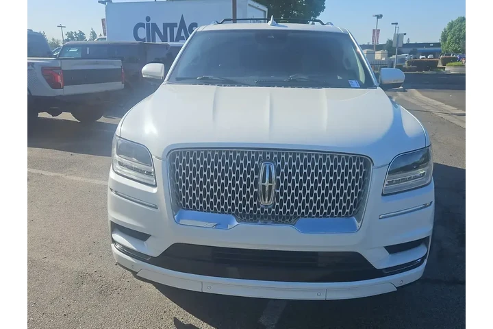 $37500 : Lincoln Navigator L 2021 4x4 image 4