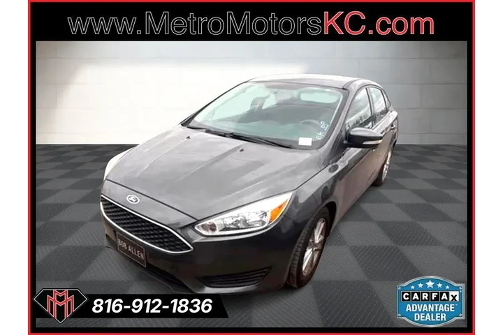 $10989 : 2017 Focus SE Sedan image 1
