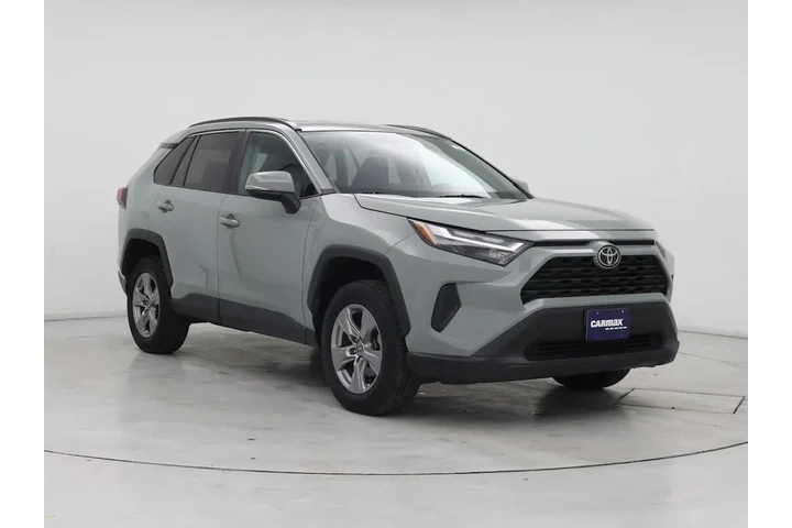 $25998 : Toyota RAV4 2022 AWD XLE 4dr image 1