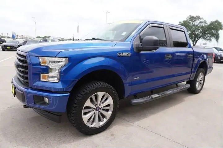 $21750 : Ford F-150 2017 4x4 XLT 4dr image 3