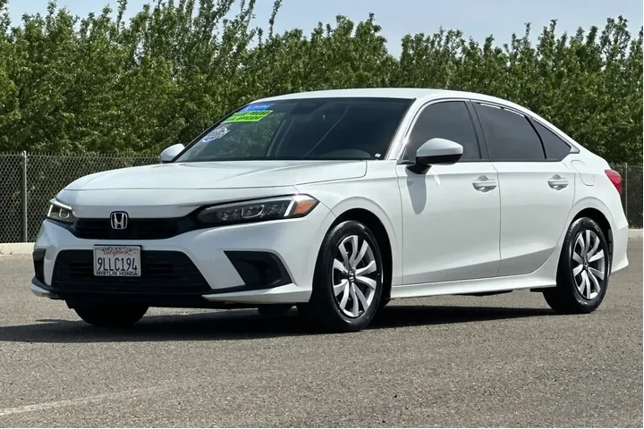 $25981 : Honda Civic 2024 LX 4dr Seda image 7