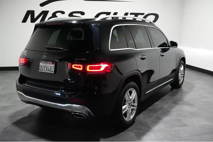 $21108 : 2020 GLB 250 image 9