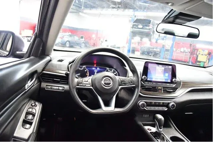 $20994 : Nissan Altima 2025 2.5 SV 4d image 8