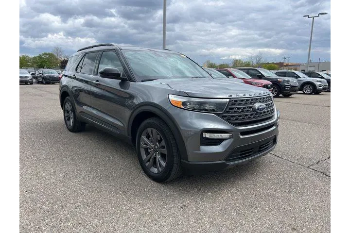 $37615 : Ford Explorer 2024 AWD XLT 4 image 3