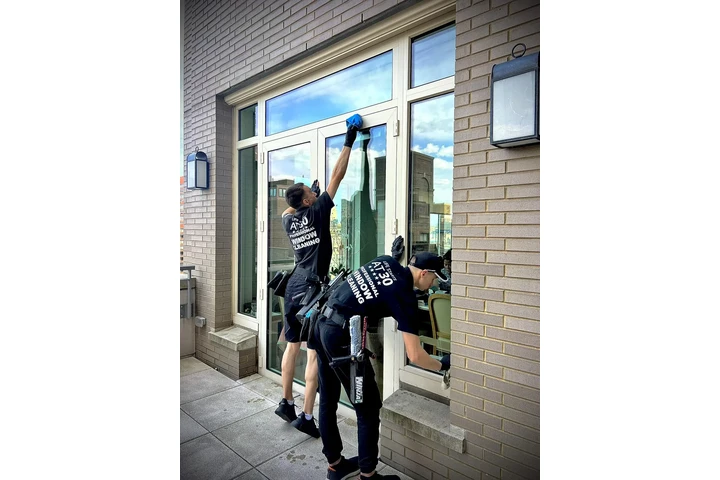 Window Cleaner image 2